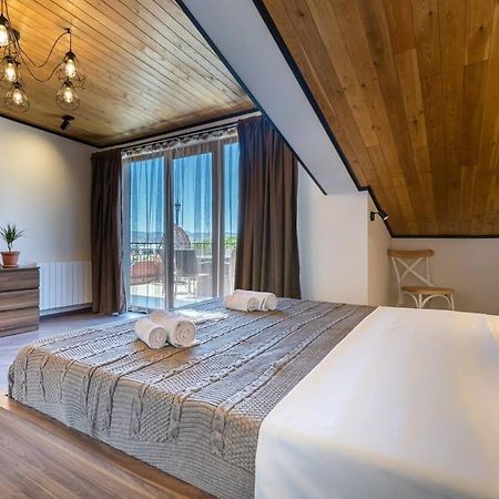 3Br Apt W Huge Terrace & Magnificent Views 第比利斯 外观 照片