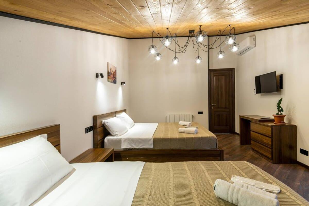3Br Apt W Huge Terrace & Magnificent Views 第比利斯 外观 照片